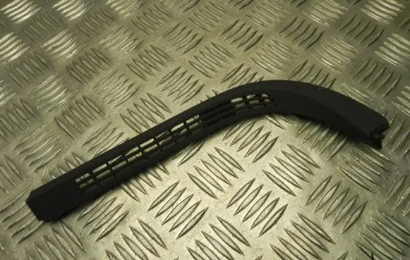 Radio/GPS head unit trim