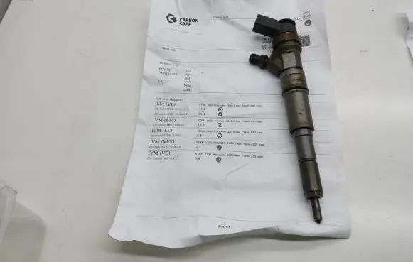 BMW 5 E60 E61 Fuel injector 0445110209