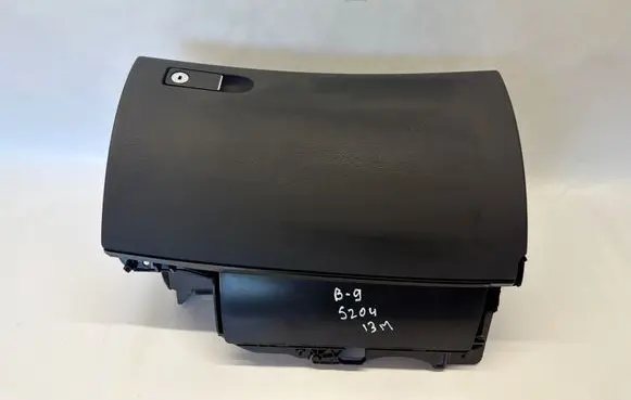 Mercedes-Benz C W204 Glove box A2046804991 2013085013 20130830T3