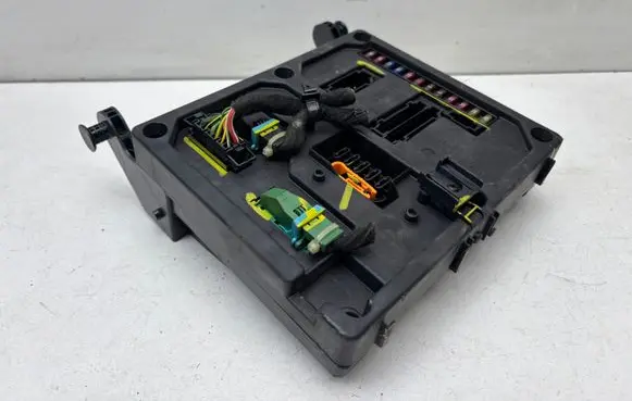 Volkswagen Sharan Fuse module 7M3962258AC