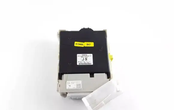 Toyota Prius+ (ZVW40) Comfort/convenience module 8922147211 8273047420A