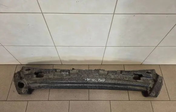 Hyundai i30 Front bumper foam support bar 86520A6025