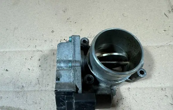 Hyundai Tucson JM Throttle valve A2C59515171 095929