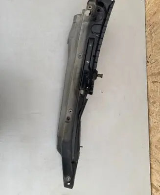 Audi Q7 4L Fender mounting bracket 4L0805157B 2306