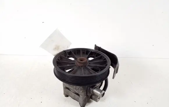 Volvo V70 Power steering pump 9485757