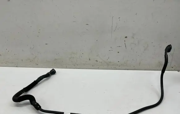 BMW 2 F44 Engine coolant pipe/hose 8658483 8658484