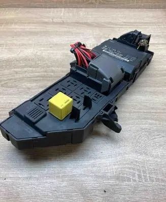 Opel Signum Fuse module 13168781 460026260