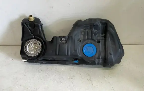BMW 4 F36 Gran coupe Fuel tank 