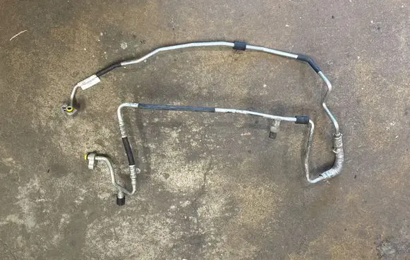 BMW 3 E90 E91 Pneumatic air compressor intake pipe/hose 64539151735 9151735