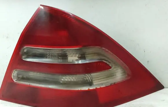 Mercedes-Benz C W203 Rear/tail lights 3311