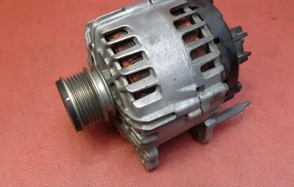 Seat Ibiza IV (6J,6P) Generator/alternator 03P903023H