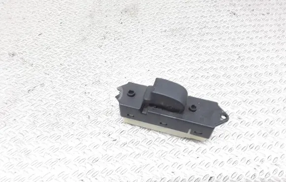 Mitsubishi Grandis Electric window control switch
