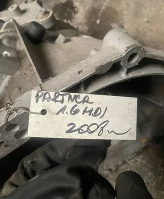 Peugeot Partner Manual 5 speed gearbox 9680886610 20392311