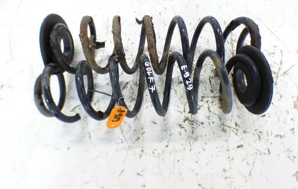 Volkswagen Golf VII Rear coil spring 
