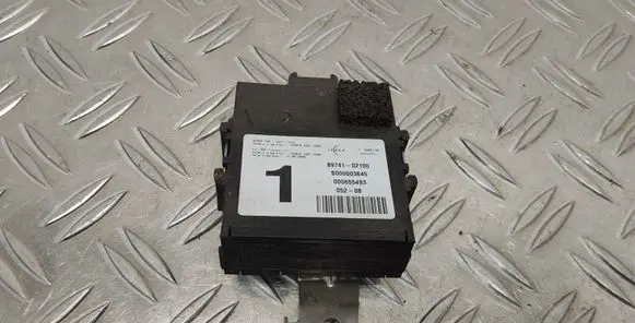 Toyota Auris 150 Door control unit/module 8974102100