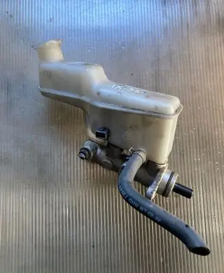 Hyundai ix35 Master brake cylinder