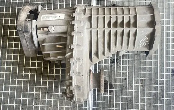 Volkswagen Touareg I Gearbox transfer box case 0AD341010T