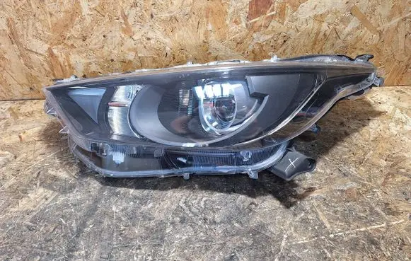 Toyota Yaris XP210 Headlight/headlamp