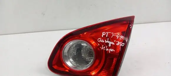 Nissan Qashqai Tailgate rear/tail lights