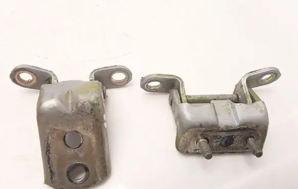 Nissan Primera Rear door hinge set KL0G