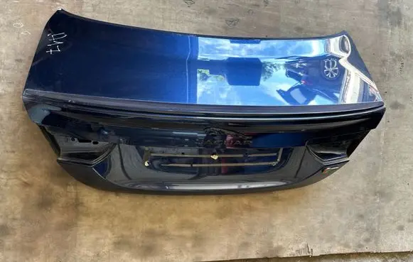 Jaguar XE Tailgate/trunk/boot lid