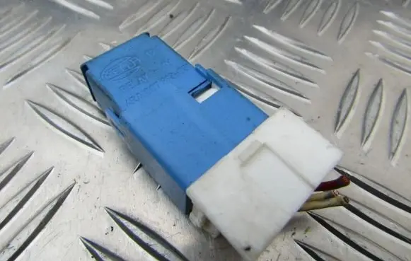 Nissan Primera Other relay 4RA00781303 4RA007813-03