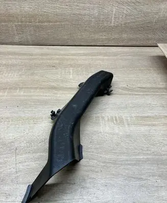 Mercedes-Benz S W221 Wiper trim A2218890925