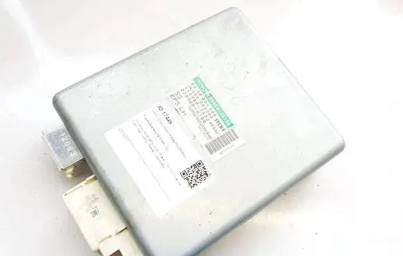 Toyota Avensis T270 Power steering control unit/module 8965005100 6900001686