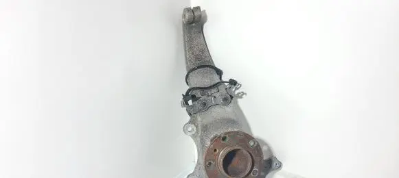 BMW 5 F10 F11 Front wheel hub spindle knuckle 6777752