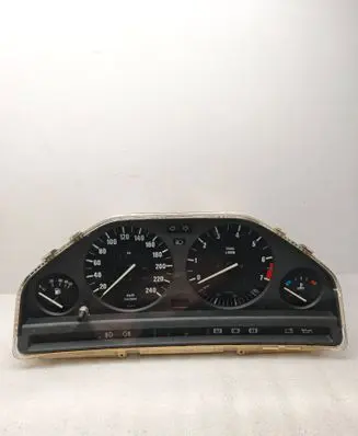 BMW 3 E30 Speedometer (instrument cluster) 1377373