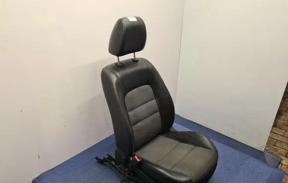 Mazda 6 Front driver seat 