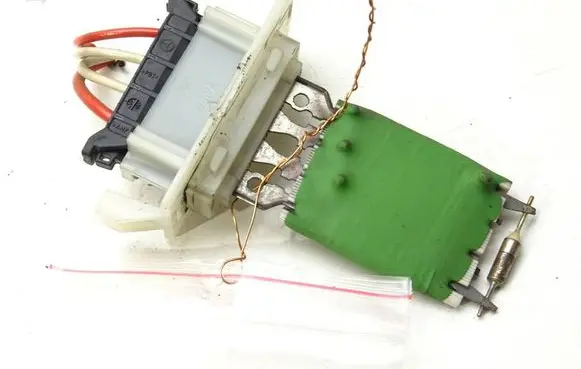 Mercedes-Benz Vaneo W414 Heater blower motor/fan resistor 