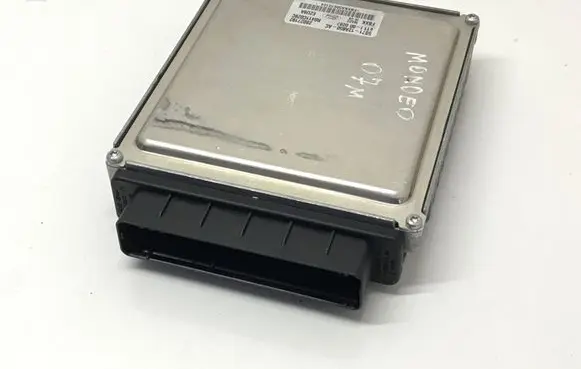 Ford Mondeo Mk III Engine control unit/module 5S7112A650AC 28027192