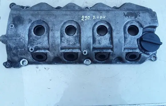 Nissan Primera Rocker cam cover 