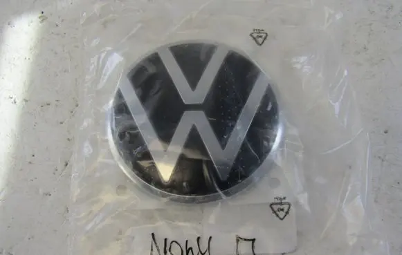 Volkswagen Multivan T7 Manufacturers badge/model letters 7T0853630A