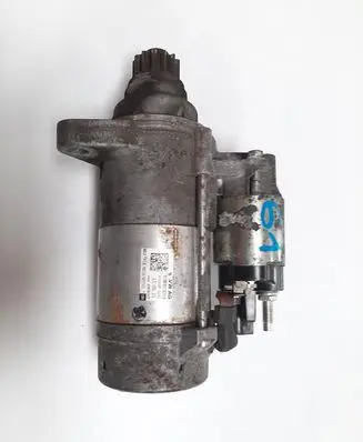 Volkswagen Golf VII Starter motor 02M911024B