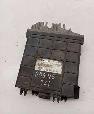 Volkswagen PASSAT B4 Engine control unit/module 028906021DD 0281001411