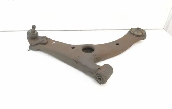 Toyota Avensis T250 Front lower control arm/wishbone