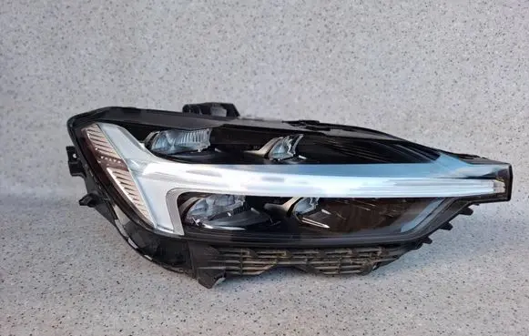 Volvo XC60 Headlight/headlamp 32342515