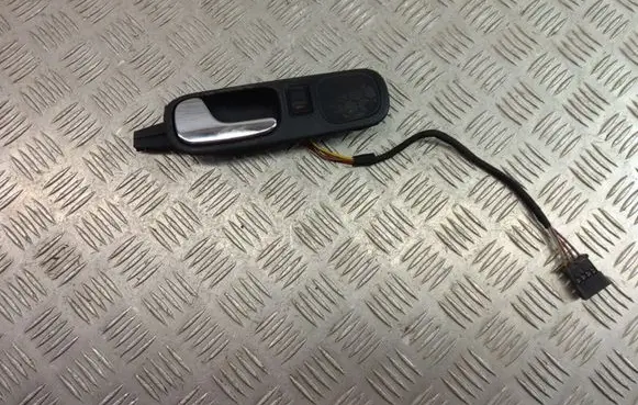 Audi A6 S6 C5 4B Front door exterior handle