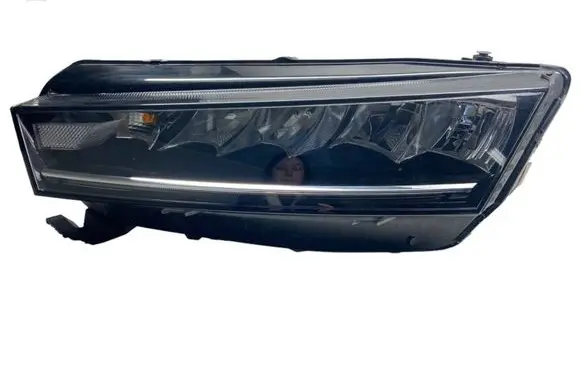 Skoda Octavia Mk4 Headlight/headlamp 5E4941015 LE18A6418 030111823100
