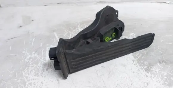 Volkswagen Jetta V Accelerator throttle pedal 1K1721503L 6PV00860000