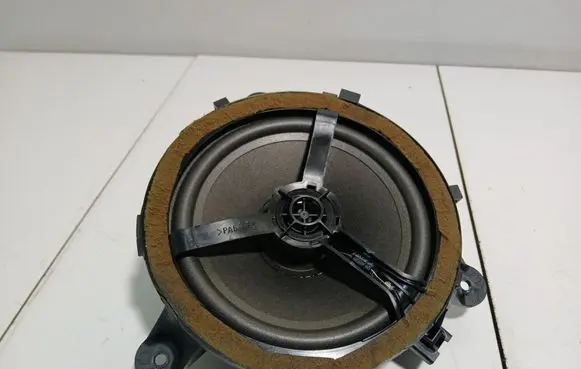 Volvo XC90 Rear door speaker 30797138