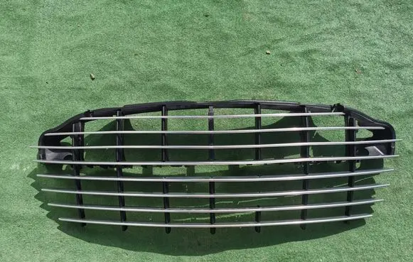 Aston Martin Rapide Front grill DD43-8190-AA