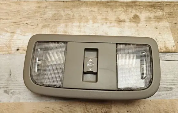 Honda FR-V Front seat light