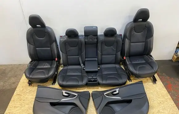 Volvo V40 Seat set 1319933 31379425 31379426