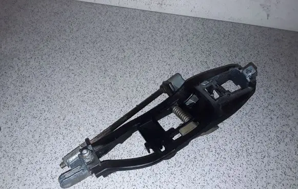 Front door exterior handle/bracket