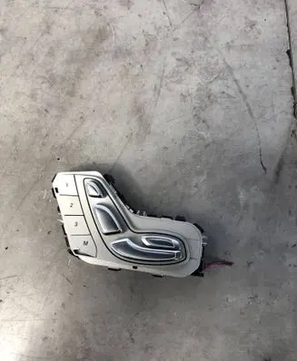 Mercedes-Benz E W213 Seat control switch A2139050004 14094682