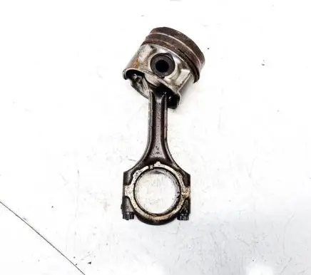 Toyota Corolla Verso AR10 Piston with connecting rod