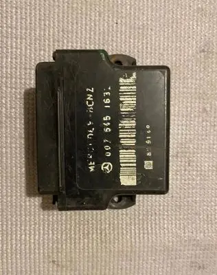 Mercedes-Benz E W124 Ignition amplifier control unit 0025451632